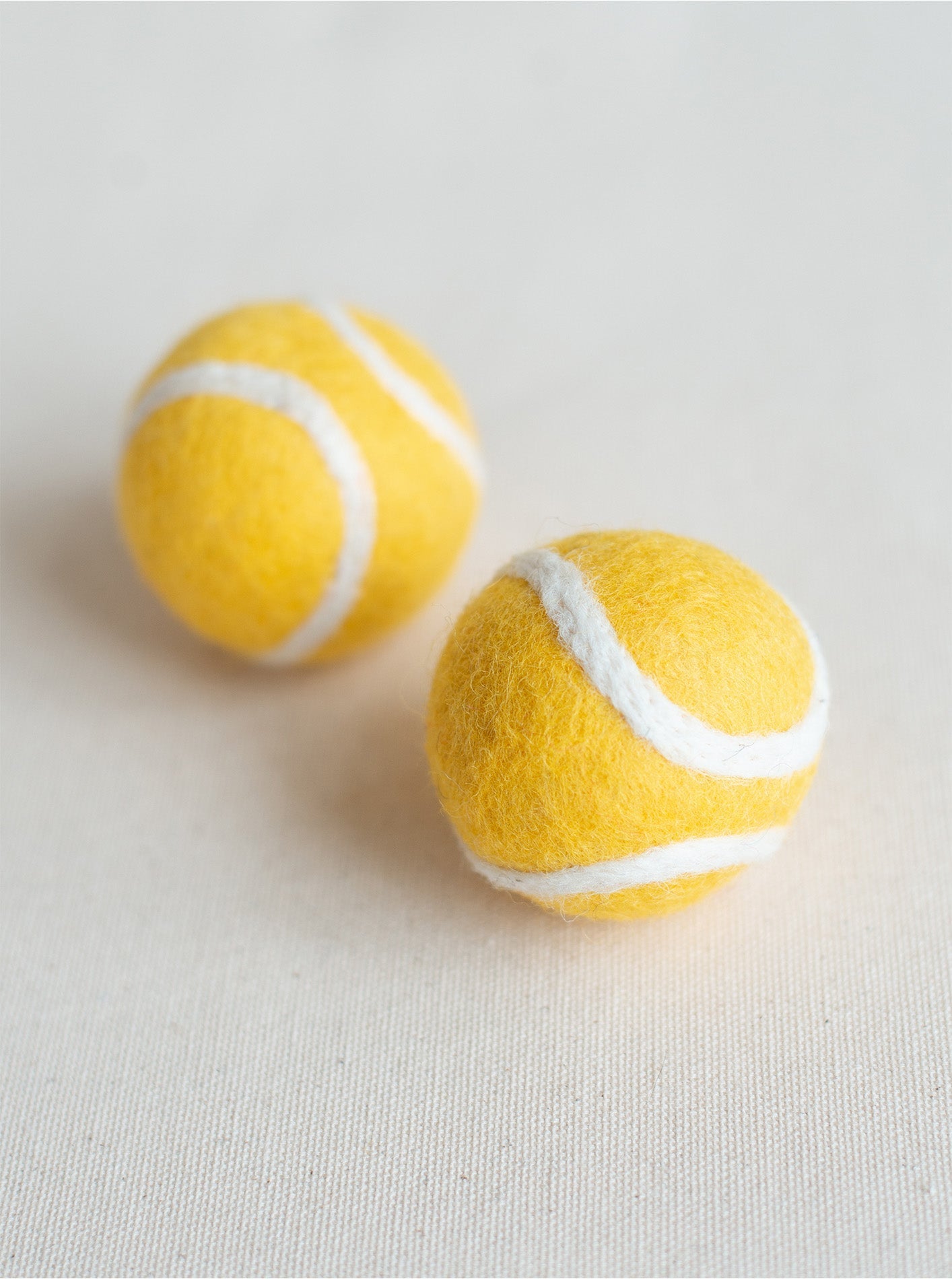 KITTY TENNIS BALL