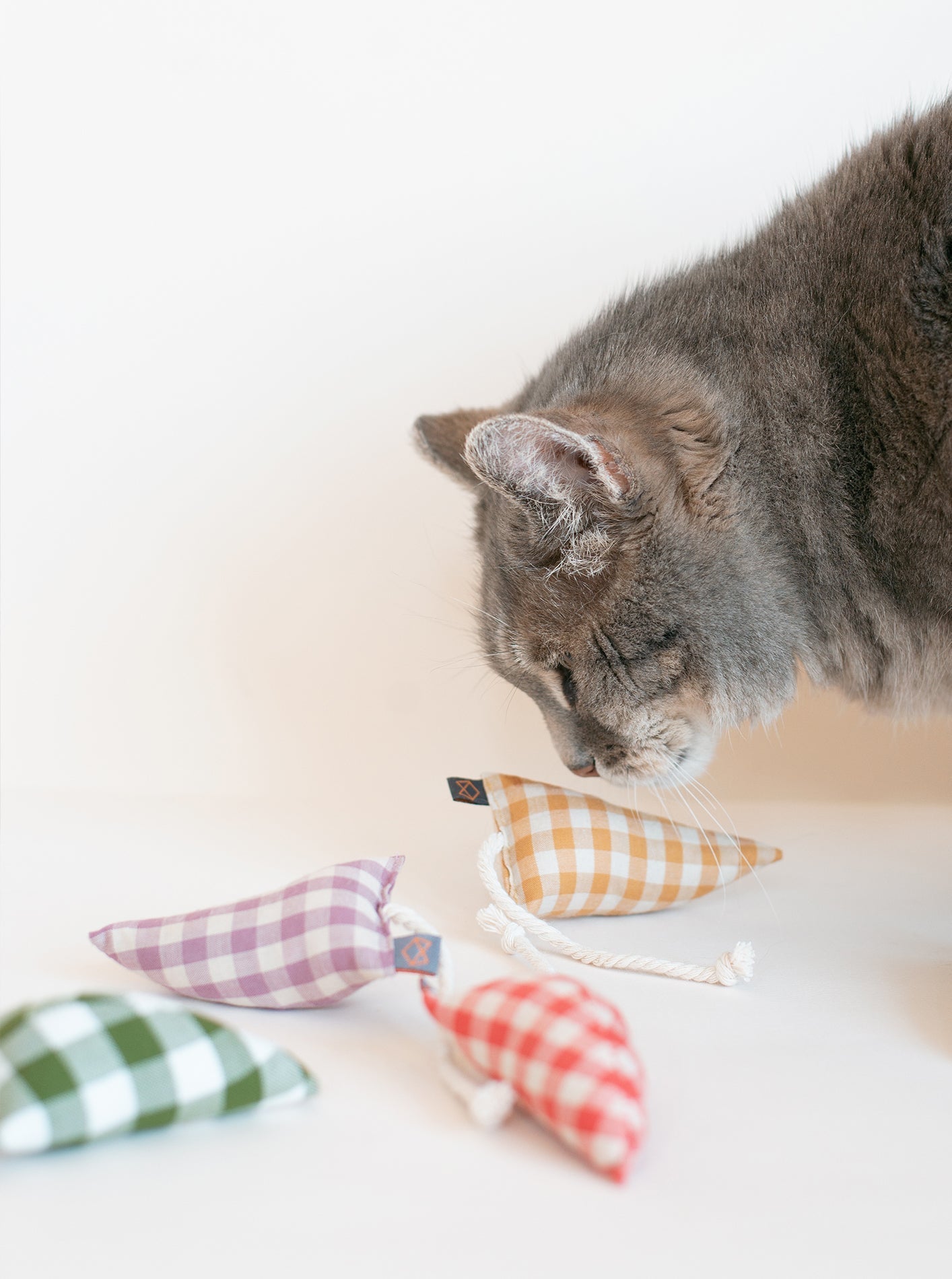 MODERN MOUSE CATNIP TOY - GINGHAM