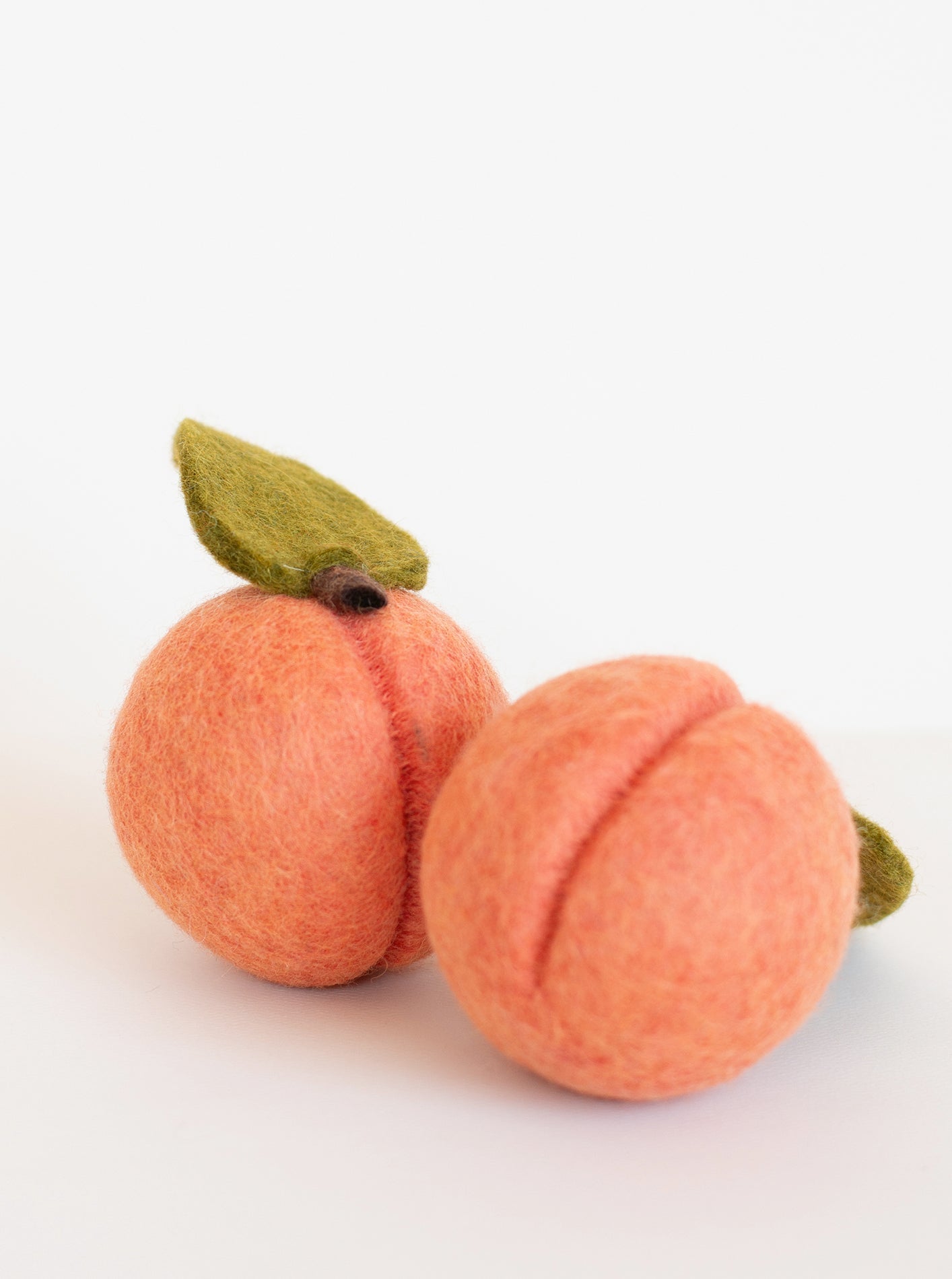 KITTY PEACHES