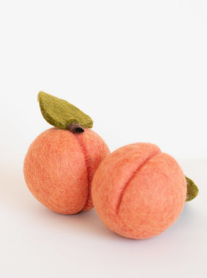 KITTY PEACHES
