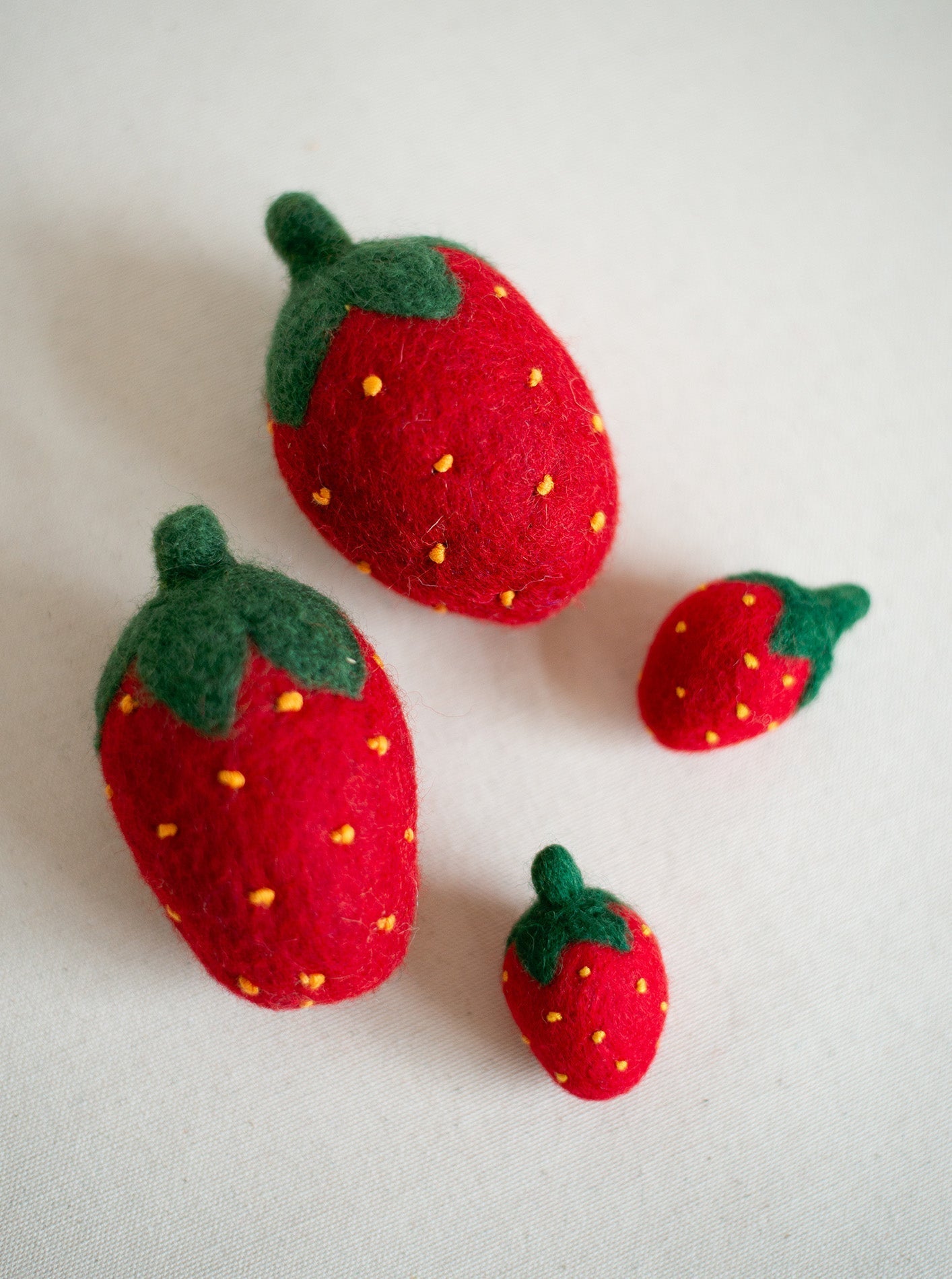 DOGGY STRAWBERRY