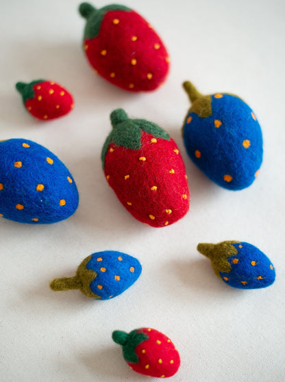 DOGGY STRAWBERRY
